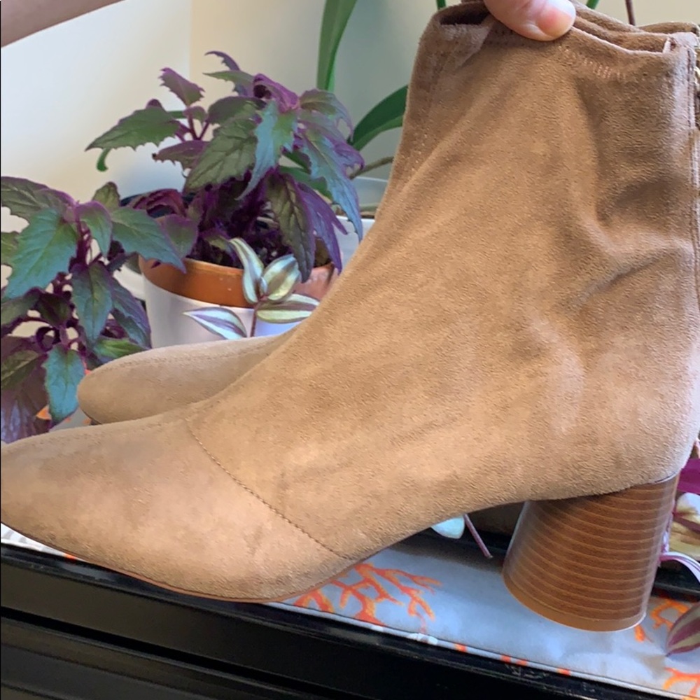 New Zara basic collection tan suede boots sz 11